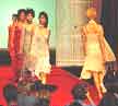 2006/Imagesmovies/hbSueWongFashionWalk108p.gif