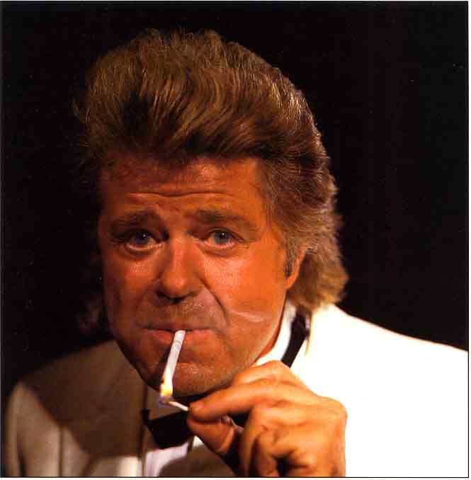 /Imagespeople/TroyCoryP05SmokeCharlWeb665.jpg