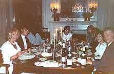 2006/Imagesrosemont/elkemackeydining2x.gif